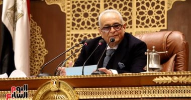وكيل الشيوخ يرفع الجلسة العامة ويحدد موعدًا لجلسة جديدة غدًا الاثنين 2 وكيل الشيوخ يرفع الجلسة العامة ويحدد موعدًا لجلسة جديدة غدًا الاثنين