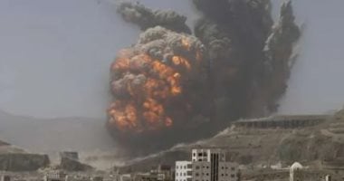 غارات أمريكية تستهدف العاصمة اليمنية صنعاء بعد إسقاط طائرة بصاروخ محلي الصنع 2 غارات أمريكية تستهدف العاصمة اليمنية صنعاء بعد إسقاط طائرة بصاروخ محلي الصنع