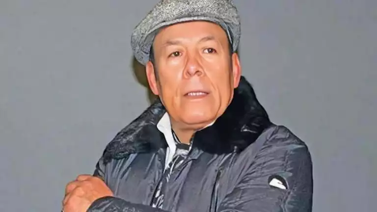 أحمد ماهر يتحدث عن مديرة مدرسة بعد انتشار صورة له معها على خلفية حادثة طفل دمنهور 2 أحمد ماهر يتحدث عن مديرة مدرسة بعد انتشار صورة له معها على خلفية حادثة طفل دمنهور