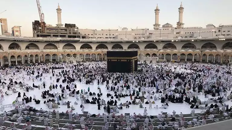 904 آلاف معتمر مصري في موسم العمرة 1446هـ بفضل تنظيم 800 شركة سياحة 2 904 آلاف معتمر مصري في موسم العمرة 1446هـ بفضل تنظيم 800 شركة سياحة