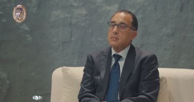 رئيس الوزراء: سيتم إدخال 1150 ميجا وات من الطاقة الجديدة والمتجددة إلى الخدمة 2 رئيس الوزراء: سيتم إدخال 1150 ميجا وات من الطاقة الجديدة والمتجددة إلى الخدمة