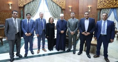 شيخ الأزهر يجتمع برئيسة المجلس القومي لحقوق الإنسان لاستكشاف طرق تعزيز التعاون 2 شيخ الأزهر يجتمع برئيسة المجلس القومي لحقوق الإنسان لاستكشاف طرق تعزيز التعاون