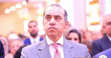 وزير الشئون النيابية يحضر احتفال الطائفة الإنجيلية بعيد القيامة في كنيسة الدوبارة 2 وزير الشئون النيابية يحضر احتفال الطائفة الإنجيلية بعيد القيامة في كنيسة الدوبارة