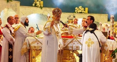 البابا تواضروس الثاني يترأس قداس عيد القيامة المجيد في العباسية.. صور 2 البابا تواضروس الثاني يترأس قداس عيد القيامة المجيد في العباسية.. صور