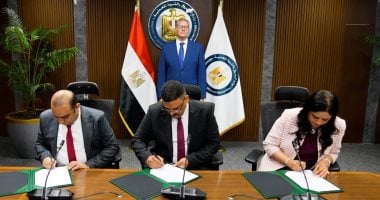 توقيع اتفاقية مع "أنجلو جولد اشانتى" لاستغلال الذهب والمعادن 2 توقيع اتفاقية مع “أنجلو جولد اشانتى” لاستغلال الذهب والمعادن