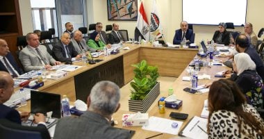 اجتماع وزير قطاع الأعمال لمتابعة تطورات "القابضة للتشييد" 2 اجتماع وزير قطاع الأعمال لمتابعة تطورات “القابضة للتشييد”