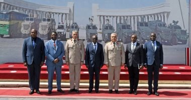 مجمع الصناعات الهندسية لإدارة المركبات في القوات المسلحة يستقبل وفدًا من أوغندا 2 مجمع الصناعات الهندسية لإدارة المركبات في القوات المسلحة يستقبل وفدًا من أوغندا