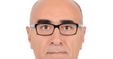 ابتكار جهاز لجراحة تصحيح انحراف العمود الفقري.. فوز أستاذ جراحة العظام بطب قصر العيني في معرض جنيف 2 ابتكار جهاز لجراحة تصحيح انحراف العمود الفقري.. فوز أستاذ جراحة العظام بطب قصر العيني في معرض جنيف