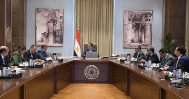 وزير الكهرباء: مشروع الربط الكهربائي بين مصر والسعودية يربط بين أكبر شبكتين في المنطقة 2 وزير الكهرباء: مشروع الربط الكهربائي بين مصر والسعودية يربط بين أكبر شبكتين في المنطقة