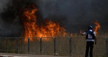 إسرائيل في أتون النيران.. لقطات جديدة من حرائق تل أبيب وجهود فرق الطوارئ للسيطرة 2 إسرائيل في أتون النيران.. لقطات جديدة من حرائق تل أبيب وجهود فرق الطوارئ للسيطرة