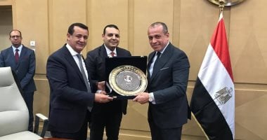 يحيى الواثق بالله ينهي مهامه في رئاسة "التمثيل التجاري" 2 يحيى الواثق بالله ينهي مهامه في رئاسة “التمثيل التجاري”