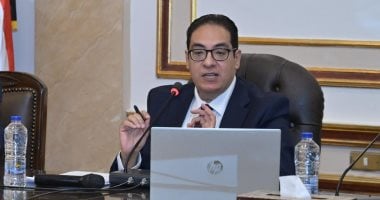 لجنة الإسكان تتابع تنفيذ مشروع سكني لأعضاء هيئة التدريس في جامعة القاهرة 2 لجنة الإسكان تتابع تنفيذ مشروع سكني لأعضاء هيئة التدريس في جامعة القاهرة