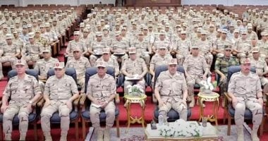 الفريق أحمد خليفة يزور المنظومة التعليمية بمعهد ضباط الصف المعلمين 2 الفريق أحمد خليفة يزور المنظومة التعليمية بمعهد ضباط الصف المعلمين