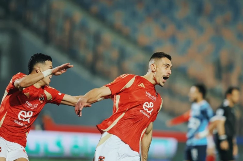 هدف من اللمسة الأولى.. جراديشار يتألق أمام بتروجيت ويعيد التقدم للأهلي (فيديو) 2 هدف من اللمسة الأولى.. جراديشار يتألق أمام بتروجيت ويعيد التقدم للأهلي (فيديو)