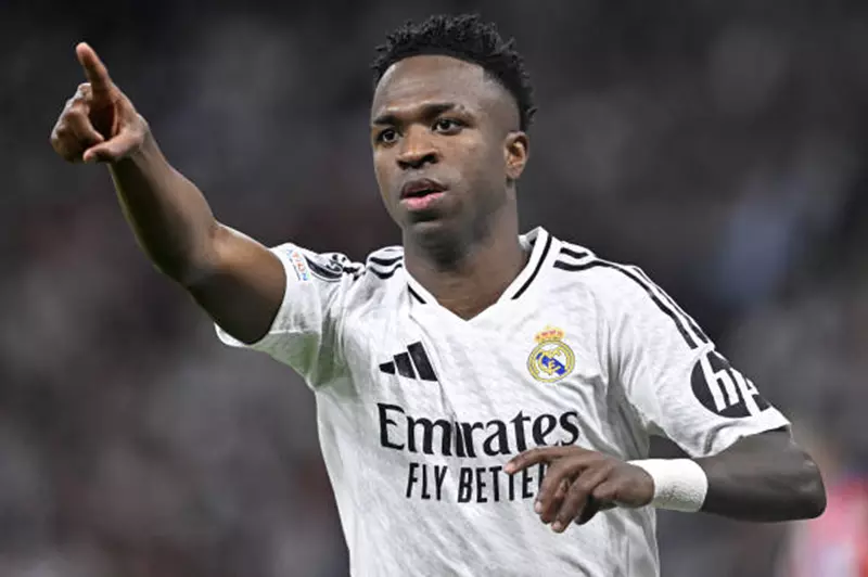 فينيسيوس يحقق إنجازاً مع ريال مدريد 2 فينيسيوس يحقق إنجازاً مع ريال مدريد