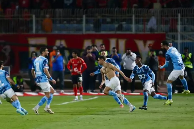 كاف يعلن عن طاقم تحكيم مباراة بيراميدز وأورلاندو في إياب نصف نهائي دوري الأبطال 2 كاف يعلن عن طاقم تحكيم مباراة بيراميدز وأورلاندو في إياب نصف نهائي دوري الأبطال