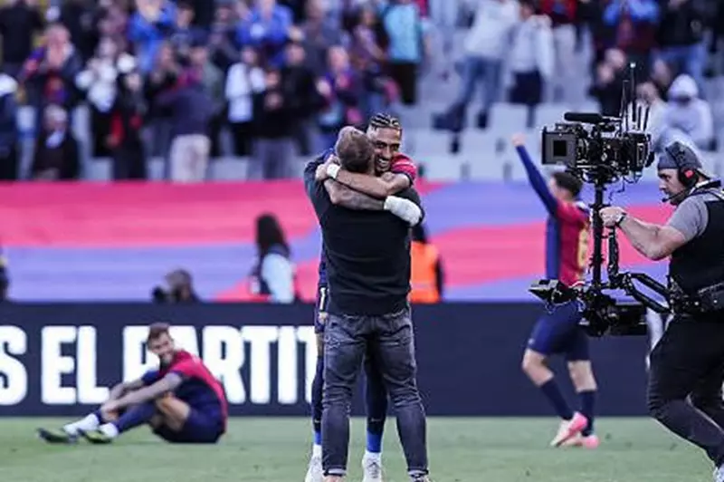 رافينيا: فليك غيّر مسيرتي وأنا مدين له بكل شيء 2 رافينيا: فليك غيّر مسيرتي وأنا مدين له بكل شيء