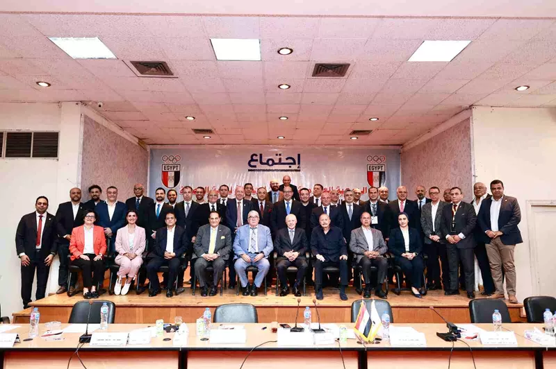 اللجنة الأولمبية تختار الرئيس وتؤسس لجنة الحكماء بعضوية أبو ريدة وكمال درويش 2 اللجنة الأولمبية تختار الرئيس وتؤسس لجنة الحكماء بعضوية أبو ريدة وكمال درويش