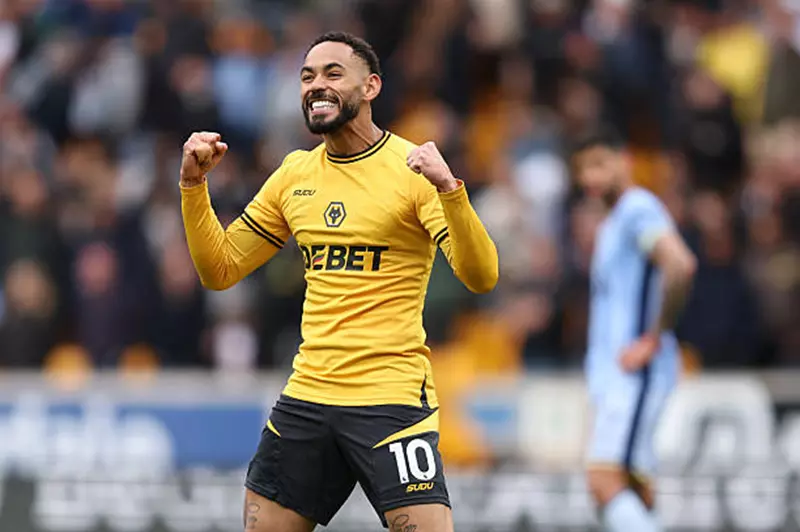 كونيا يتساوى مع فيرمينو ومارتينيلي في الدوري الإنجليزي 2 كونيا يتساوى مع فيرمينو ومارتينيلي في الدوري الإنجليزي