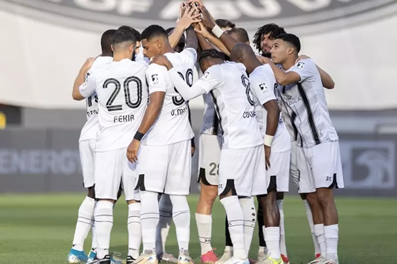 تعادل الجزيرة مع الشارقة في الدوري الإماراتي بمشاركة النني (فيديو) 2 تعادل الجزيرة مع الشارقة في الدوري الإماراتي بمشاركة النني (فيديو)