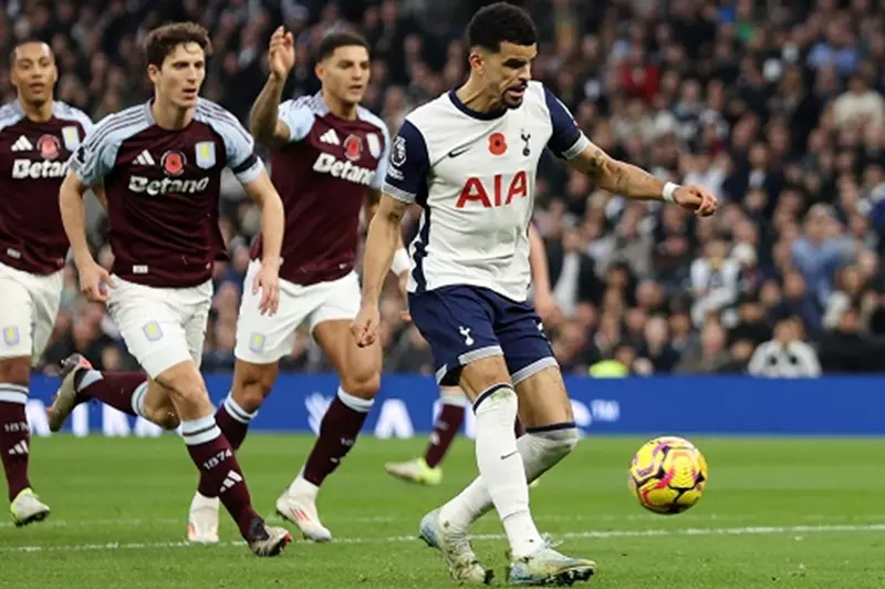 الدوري الإنجليزي: أستون فيلا يعارض طلب توتنهام بتقديم موعد مباراتهما 2 الدوري الإنجليزي: أستون فيلا يعارض طلب توتنهام بتقديم موعد مباراتهما