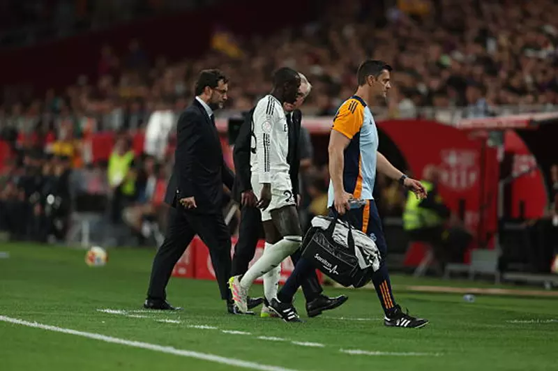 ريال مدريد يوضح تفاصيل إصابة ميندي دون تحديد مدة غيابه 2 ريال مدريد يوضح تفاصيل إصابة ميندي دون تحديد مدة غيابه