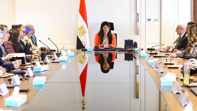 وزيرة التخطيط والتعاون: تبدأ فوراً في إعداد خطة التنمية متوسطة المدى 2 وزيرة التخطيط والتعاون: تبدأ فوراً في إعداد خطة التنمية متوسطة المدى