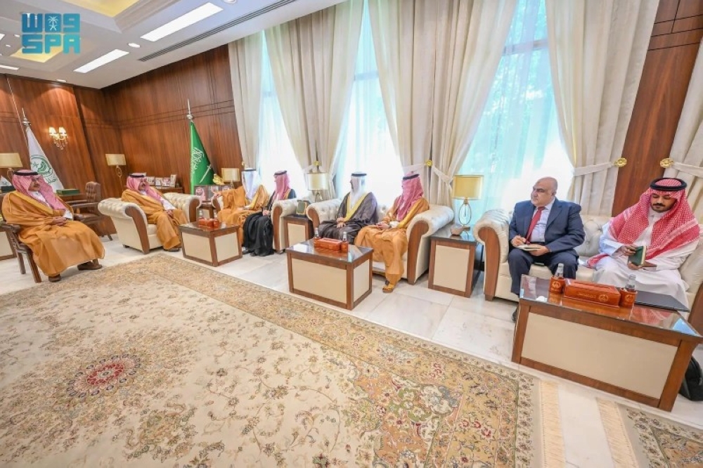عبدالعزيز بن سعد: المنطقة تتيح فرصاً لمشاريع مميزة 2 عبدالعزيز بن سعد: المنطقة تتيح فرصاً لمشاريع مميزة