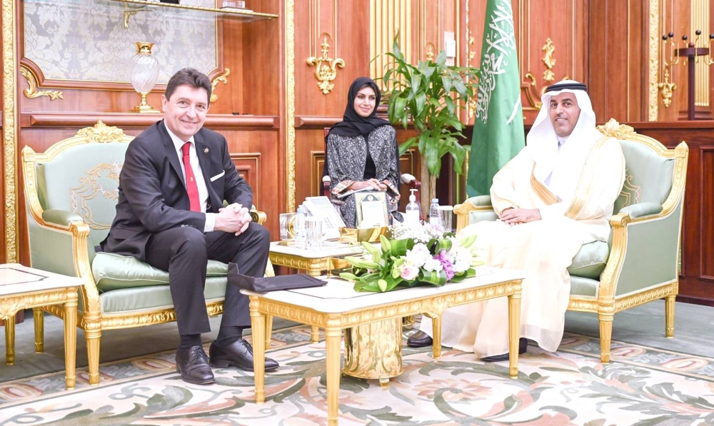 السلمي: علاقات تاريخية قوية بين السعودية وفرنسا 2 السلمي: علاقات تاريخية قوية بين السعودية وفرنسا
