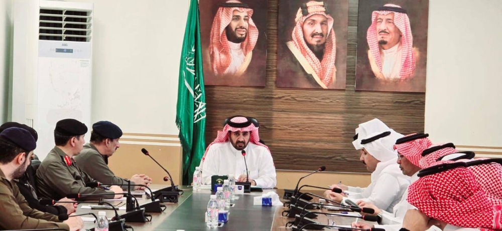 محافظ محايل يقود اجتماع لجنة الدفاع المدني الفرعية 2 محافظ محايل يقود اجتماع لجنة الدفاع المدني الفرعية