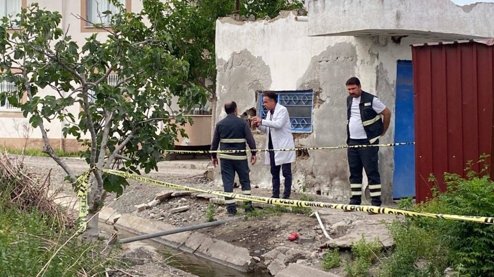 حادثة مؤسفة في تركيا.. قناة ري تصبح فخاً قاتلاً 2 حادثة مؤسفة في تركيا.. قناة ري تصبح فخاً قاتلاً