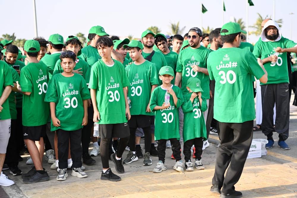 أمير جازان يطلق مبادرة "امش 30" 2 أمير جازان يطلق مبادرة “امش 30”
