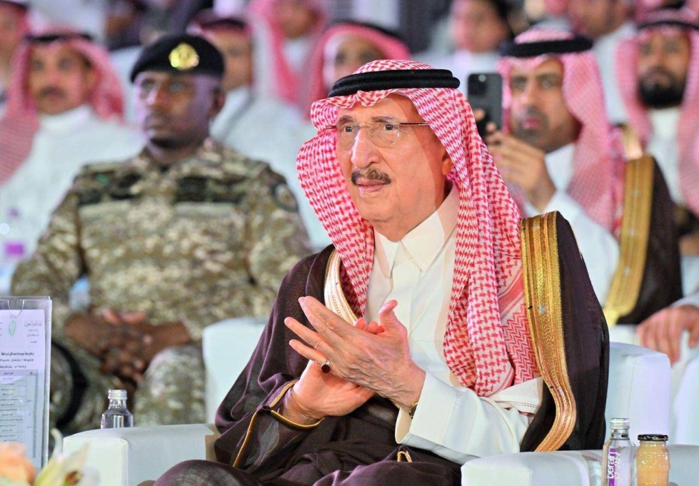 محمد بن ناصر يشارك في حفل تخرج الدفعة الـ20 من طلاب جامعة جازان 2 محمد بن ناصر يشارك في حفل تخرج الدفعة الـ20 من طلاب جامعة جازان