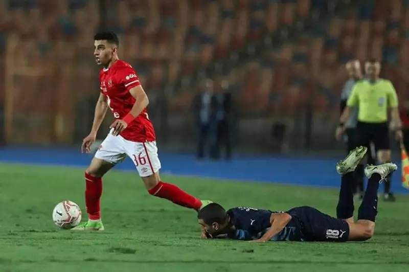 كوكا يشيد بأداء الأهلي المتميز في مواجهة حرس الحدود (فيديو) 2 كوكا يشيد بأداء الأهلي المتميز في مواجهة حرس الحدود (فيديو)