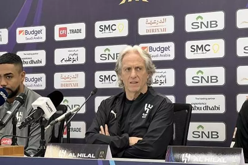 الهلال يقرر إقالة جيسوس ويعين الشلهوب كمدرب مؤقت 2 الهلال يقرر إقالة جيسوس ويعين الشلهوب كمدرب مؤقت