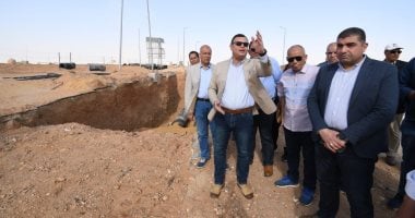 وزير الإسكان يواصل جولته بتفقد محاور وطرق مدينة الشروق اليوم 2 وزير الإسكان يواصل جولته بتفقد محاور وطرق مدينة الشروق اليوم