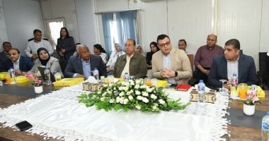 وزير الإسكان يجتمع مع الشركات في حدائق تلال الفسطاط لمتابعة المشروع 2 وزير الإسكان يجتمع مع الشركات في حدائق تلال الفسطاط لمتابعة المشروع