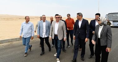 تفقد وزير الإسكان مشروع الإسكان الحر في مدينة السويس الجديدة 2 تفقد وزير الإسكان مشروع الإسكان الحر في مدينة السويس الجديدة