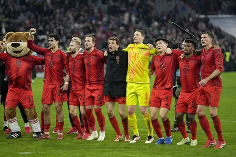 بايرن ميونيخ يتعثر بينما دورتموند يعزز موقعه في صدارة الدوري الألماني 2 بايرن ميونيخ يتعثر بينما دورتموند يعزز موقعه في صدارة الدوري الألماني