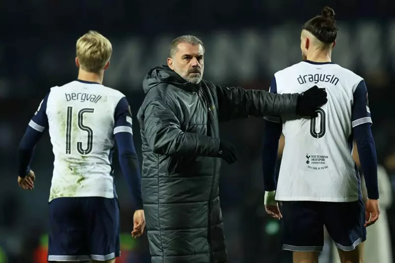 تشكيل توتنهام لمواجهة بودو جليمت في الدوري الأوروبي بعد 6 تغييرات عقب هزيمة ليفربول القاسية 2 تشكيل توتنهام لمواجهة بودو جليمت في الدوري الأوروبي بعد 6 تغييرات عقب هزيمة ليفربول القاسية