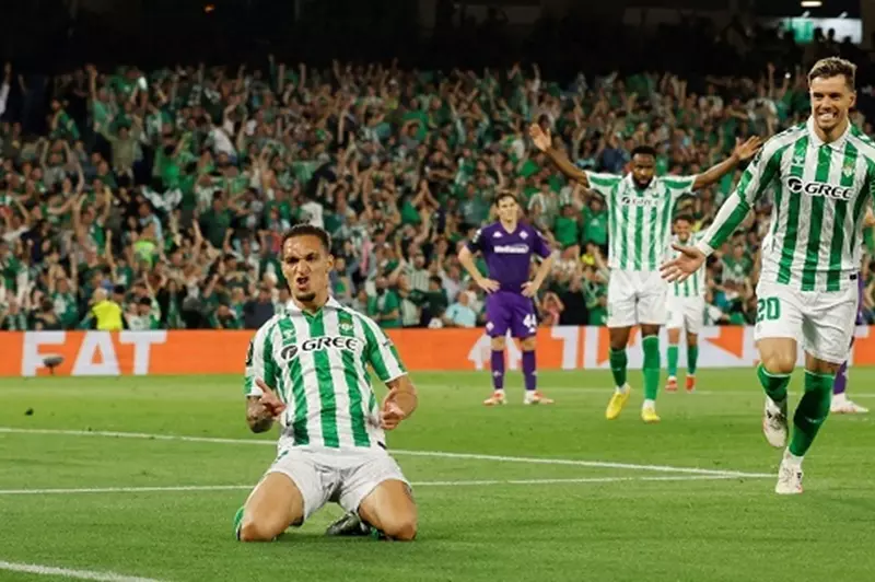 دوري المؤتمر الأوروبي يشهد انتصار ريال بيتيس على فيورنتينا بهدفين 2 دوري المؤتمر الأوروبي يشهد انتصار ريال بيتيس على فيورنتينا بهدفين
