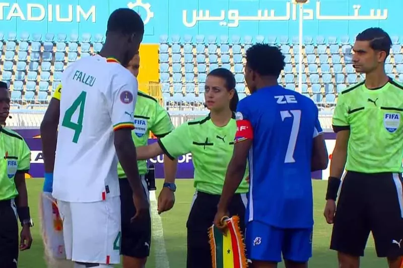 السنغال تحقق أول نقطة لها في أمم أفريقيا للشباب بصافرة نسائية مصرية 2 السنغال تحقق أول نقطة لها في أمم أفريقيا للشباب بصافرة نسائية مصرية