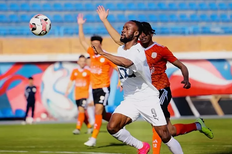 هدية للأهلي حيث تهدد ثلاثية فاركو مسيرة بيراميدز نحو لقب الدوري (فيديو) 2 هدية للأهلي حيث تهدد ثلاثية فاركو مسيرة بيراميدز نحو لقب الدوري (فيديو)
