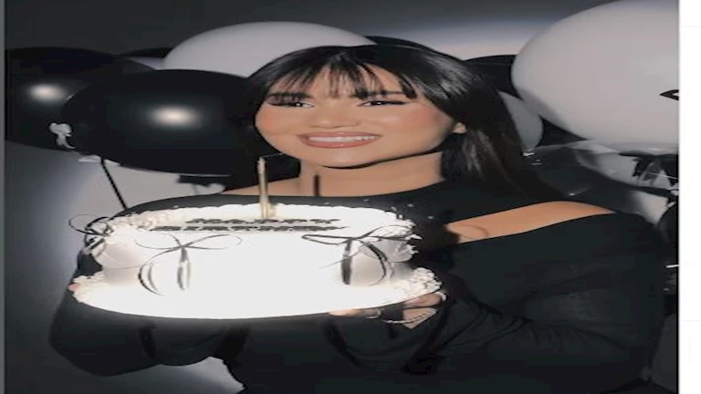 هدى الإتربي تحتفل بعيد ميلادها وسط تفاعل جماهيري مميز صور وفيديوهات توثق لحظات الاحتفال 2 هدى الإتربي تحتفل بعيد ميلادها وسط تفاعل جماهيري مميز
صور وفيديوهات توثق لحظات الاحتفال
