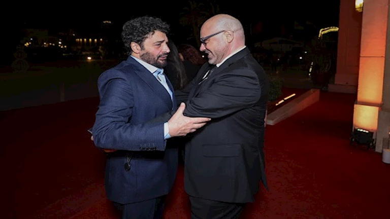 صور من اللقاء المثمر بين حميد الشاعري وسالم الهندي خلال حفل محمد عبده في الأوبرا 2 صور من اللقاء المثمر بين حميد الشاعري وسالم الهندي خلال حفل محمد عبده في الأوبرا