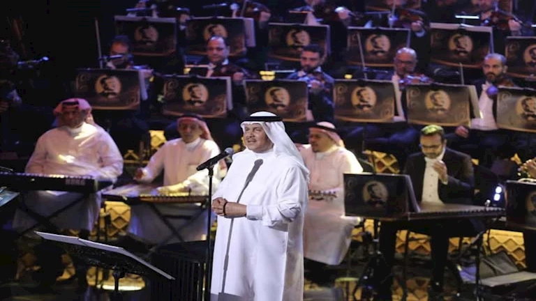 محمد عبده يعود إلى دار الأوبرا المصرية بعد غياب ثلاث سنوات ويقدم حفلاً مميزاً مع 15 صورة 2 محمد عبده يعود إلى دار الأوبرا المصرية بعد غياب ثلاث سنوات ويقدم حفلاً مميزاً مع 15 صورة