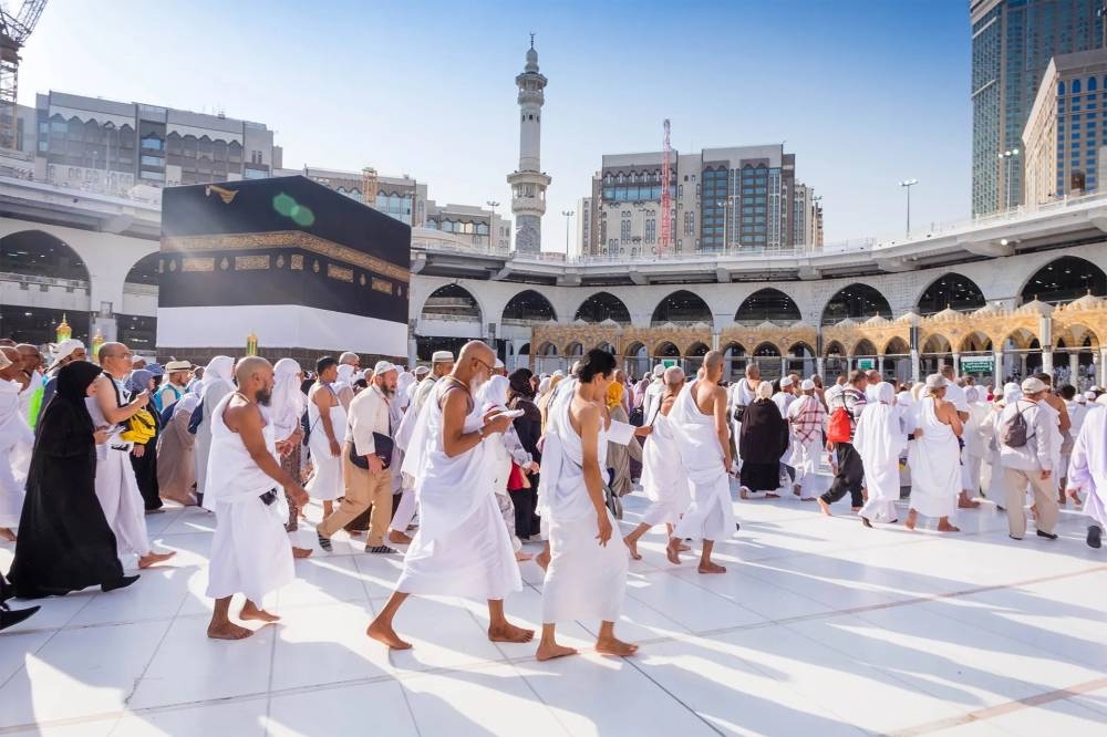 إجازة الحج لا تقل عن 10 أيام حسب وزارة الموارد البشرية 2 إجازة الحج لا تقل عن 10 أيام حسب وزارة الموارد البشرية