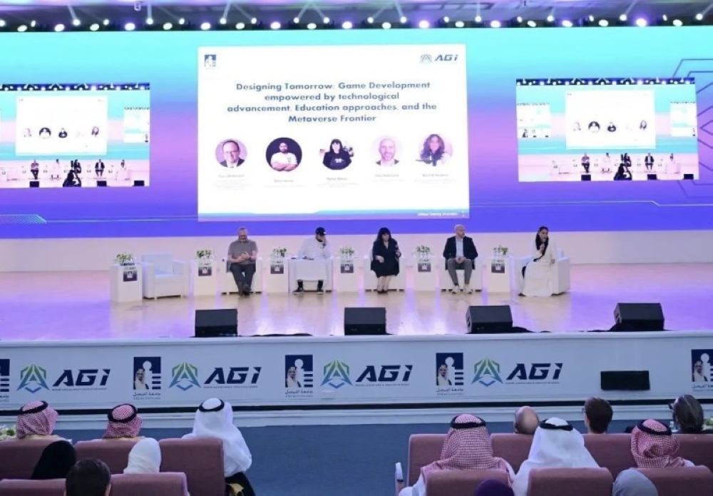 الأمير فيصل بن بندر يؤكد أن الألعاب الإلكترونية تعزز الابتكار وتدعم الاقتصاد الرقمي 2 الأمير فيصل بن بندر يؤكد أن الألعاب الإلكترونية تعزز الابتكار وتدعم الاقتصاد الرقمي