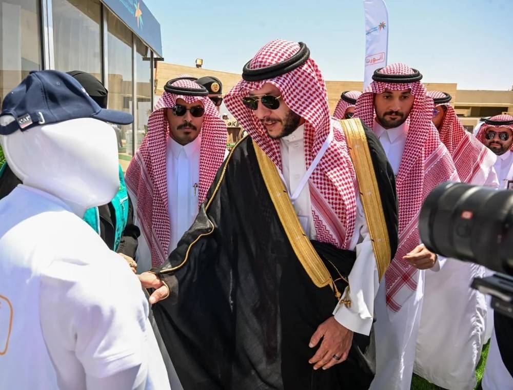 محافظ الطائف يزور مركز الضبط الأمني بالبهيتة ويطلق مبادرة التكامل التنموي