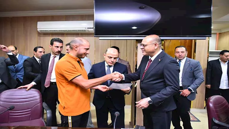 تسليم عقود عمل وشهادات تدريب لذوي الهمم في كفر الشيخ بشكل رسمي